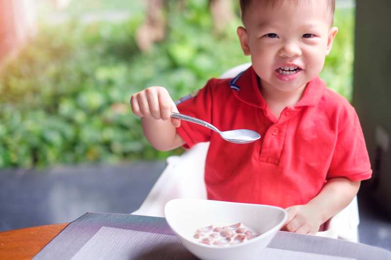 Những lưu ý khi lựa chọn ngũ cốc ăn sáng tốt cho bé