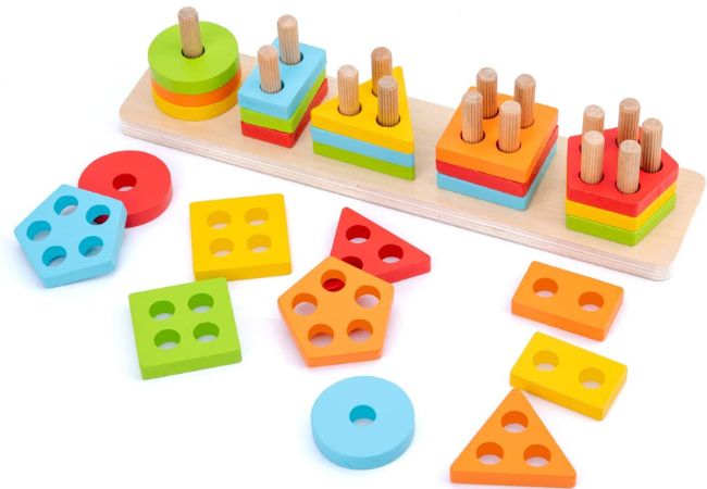 TOP 20+ quà sinh nhật cho bé gái, bé trai 1-3 tuổi ý nghĩa Tặng bộ đồ chơi xếp hình làm quà sinh nhật