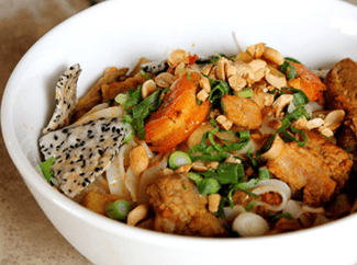 Mì nấu xương heo