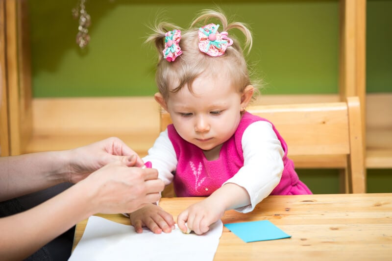 Trong lớp học Montessori trẻ được khuyến khích vui chơi và học tập mỗi ngày