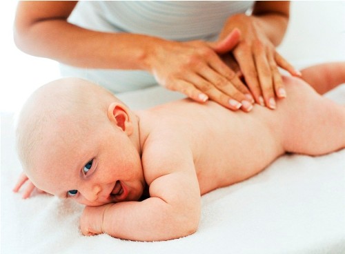 phương pháp massage (mát xa) cho trẻ sơ sinh tốt nhất