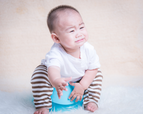 10 tháng tuổi bé biết làm gì 