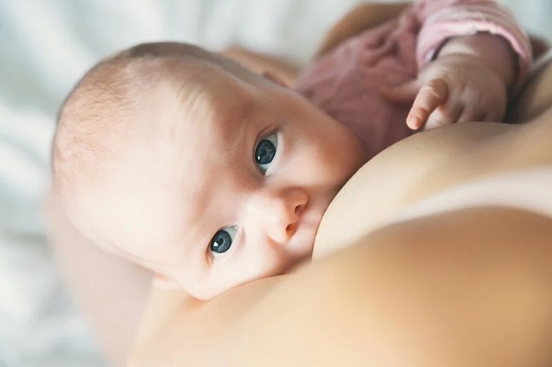 Bú mẹ là giải pháp cung cấp dinh dưỡng tự nhiên và hoàn hảo nhất cho bé