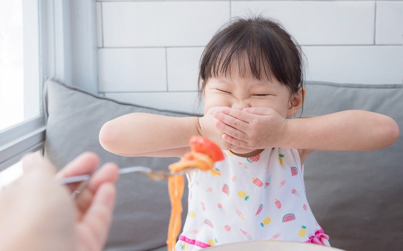 Biểu hiện thường thấy của việc không bổ sung kẽm cho bé