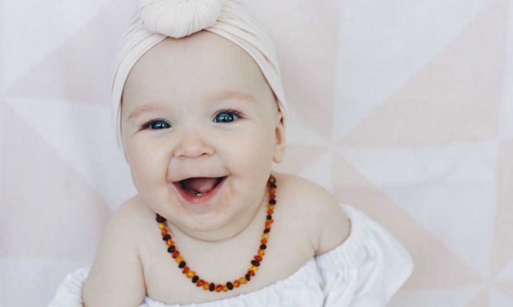 Top 7 mệnh mộc đeo vòng hổ phách màu gì hay nhất