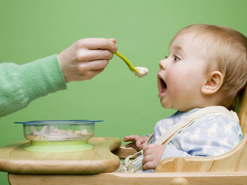 Chế độ dinh dưỡng hợp lý giúp bé phát triển chiều cao nhanh chóng