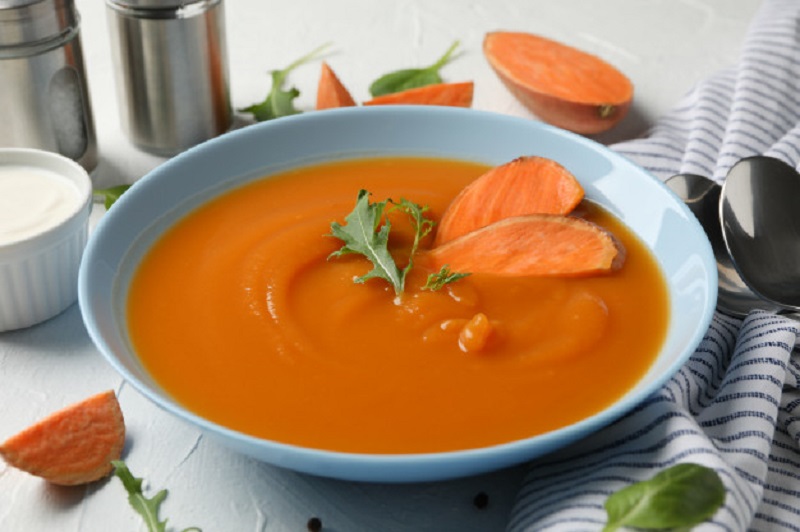 làm bột ăn dặm cho bé