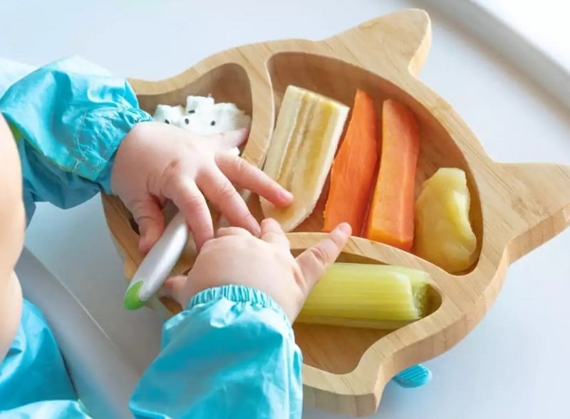 Cho bé ăn dặm như thế nào là đúng cách?