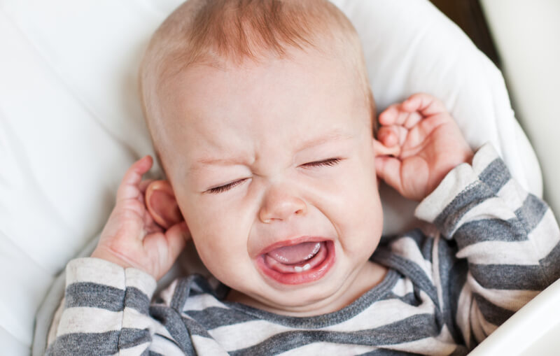 Viêm tai giữa ở trẻ sơ sinh và trẻ nhỏ