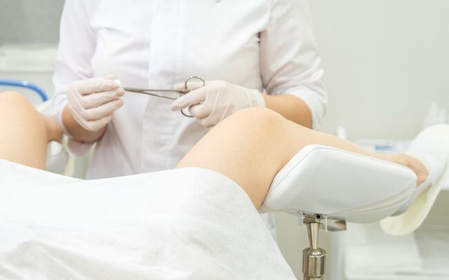 Bạn nên khám phụ khoa định kỳ để sớm phát hiện các mầm bệnh nguy hiểm