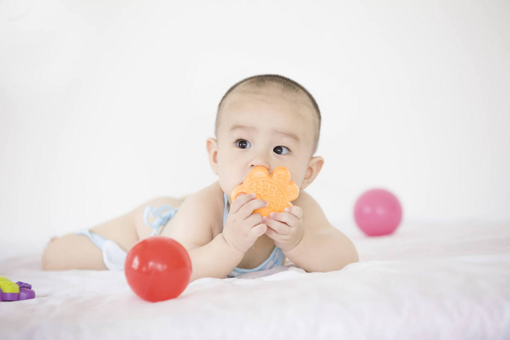 Đảm bảo an toàn cho bé khi sử dụng vật dụng trẻ em