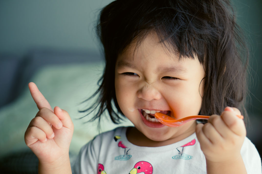 Chụp hình cho bé
