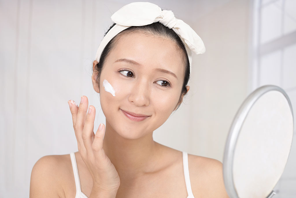 Làm đẹp sau sinh bằng cách dưỡng da