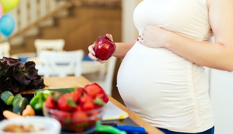 Mẹ bầu ăn gì để thai nhi tăng cân nhanh và thông minh?