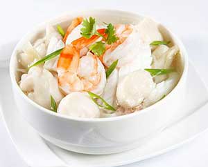 Thơm ngọt súp hoành thánh hải sản