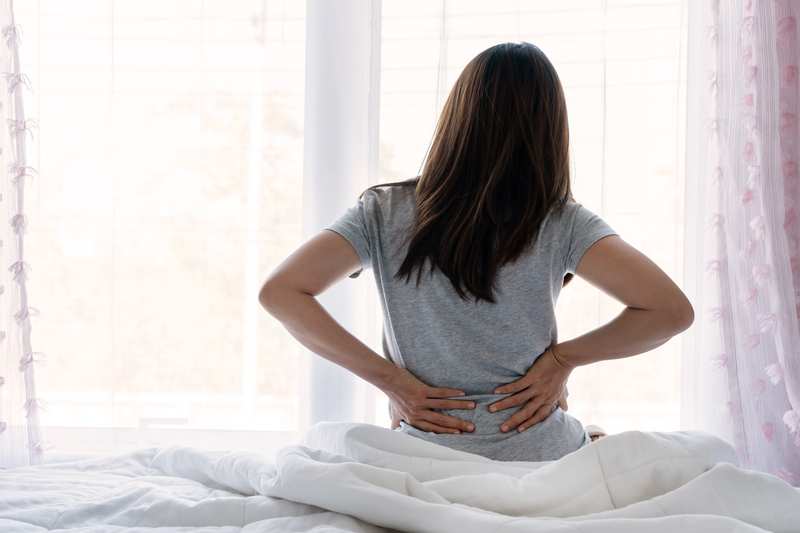 những biện pháp giúp giảm đau lưng sau sinh mổ