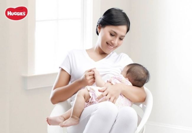 Sữa mẹ là nguồn dinh dưỡng quý giá, dồi dào 