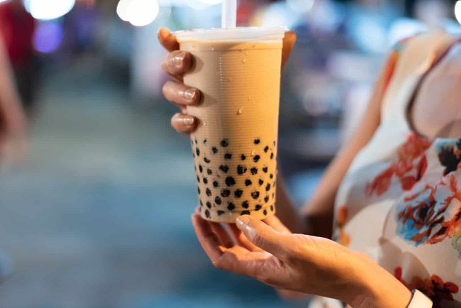 Bà bầu nên hạn chế uống trà sữa