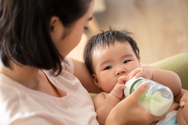Trẻ em có nên uống sữa trước khi đi ngủ