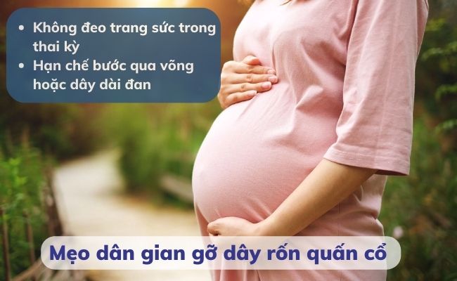 Mẹo dân gian gỡ dây rốn quấn cổ 1 vòng