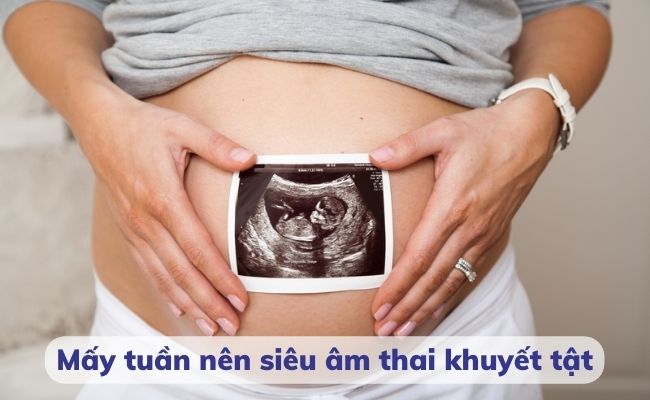 Bác sĩ kiểm tra khuyết tật tim bẩm sinh từ 6 tuần đến 9 tuần mang thai