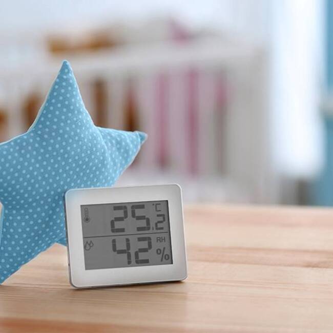 Cha mẹ chú ý điều chỉnh nhiệt độ phòng cho trẻ sơ sinh thường xuyên