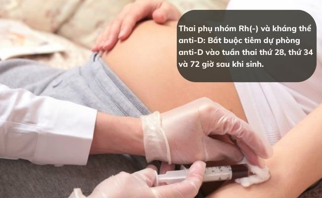 Thực hiện xét nghiệm để theo dõi thai kỳ an toàn và sinh nở suôn sẻ