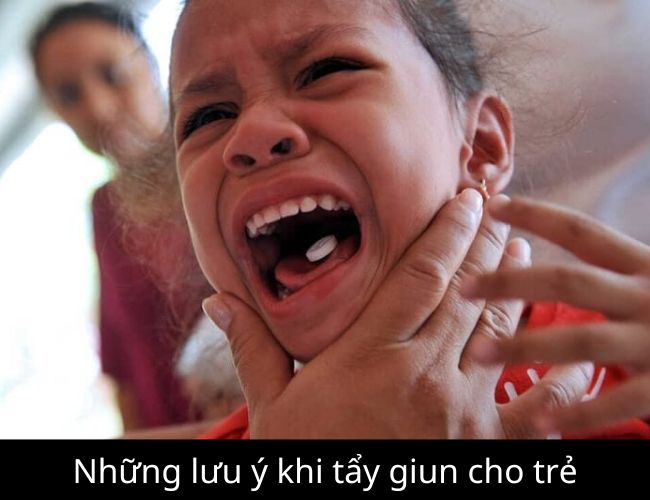 Khi tẩy giun cho trẻ, mẹ cần lựa chọn thuốc đảm bảo an toàn cho sức khỏe của bé