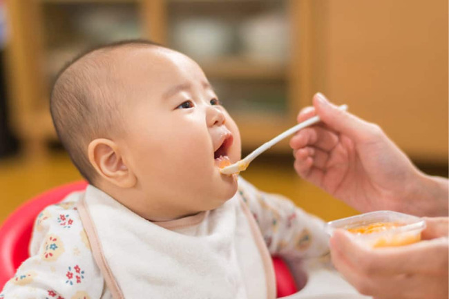 Bổ sung thực phẩm giàu canxi cho bé