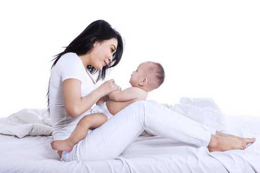 Phát triển của bé qua từng tháng