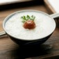 Nấu cháo sữa bò thơm ngọt cho bé