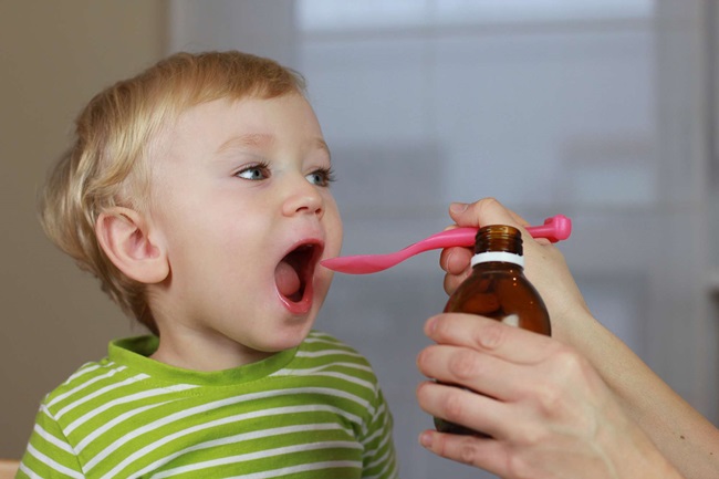 Có nên dùng thuốc bổ cho bé biếng ăn