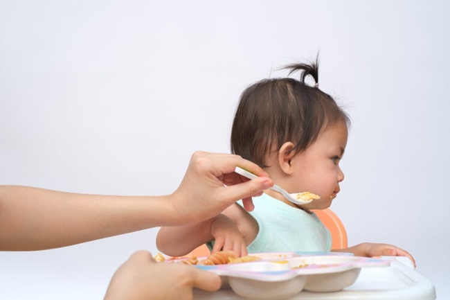 Trẻ biếng ăn do sốt
