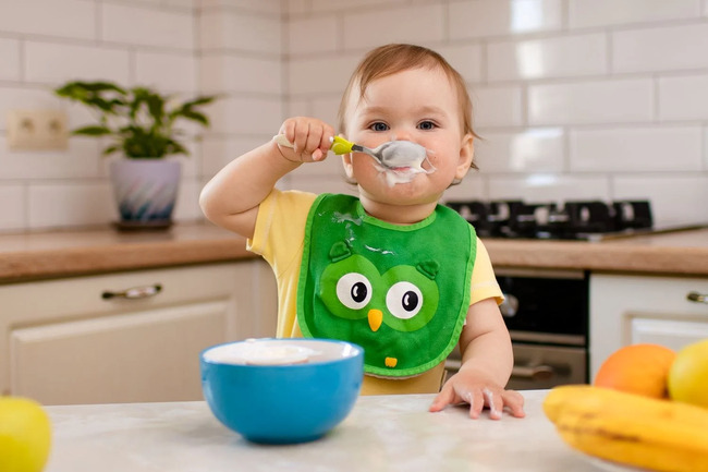 Trẻ ăn cháo hỗ trợ hệ tiêu hóa