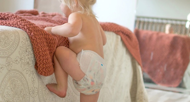 Chọn size bỉm quần phù hợp sẽ khiến bé thoải mái khi mặc