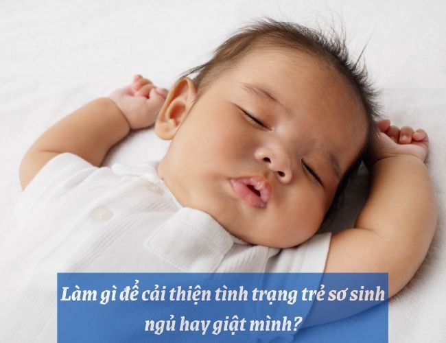Quấn khăn khi ngủ giúp trẻ có cảm giác an toàn
