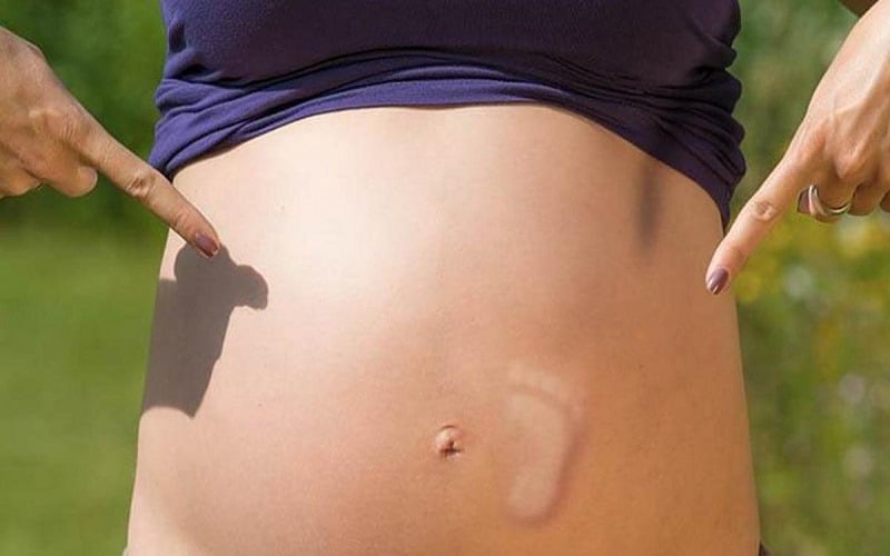 Thai nhi 21 tuần tuổi đạp nhiều bụng dưới có nguy hiểm không?